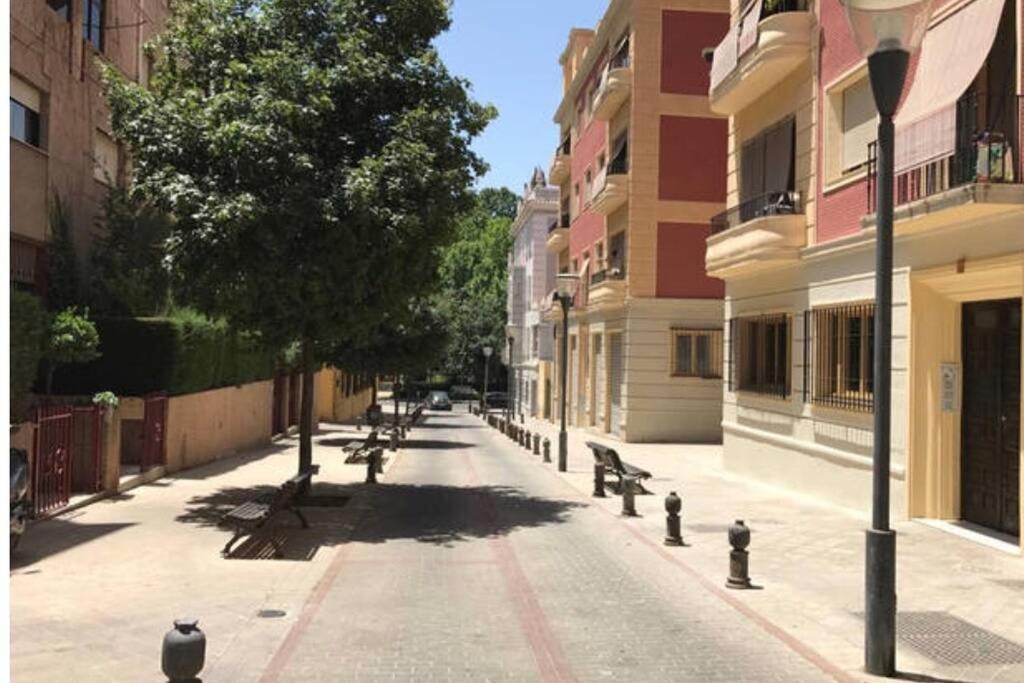 Bonito Apartamento Junto A Paseo De La Bomba Leilighet Granada Eksteriør bilde